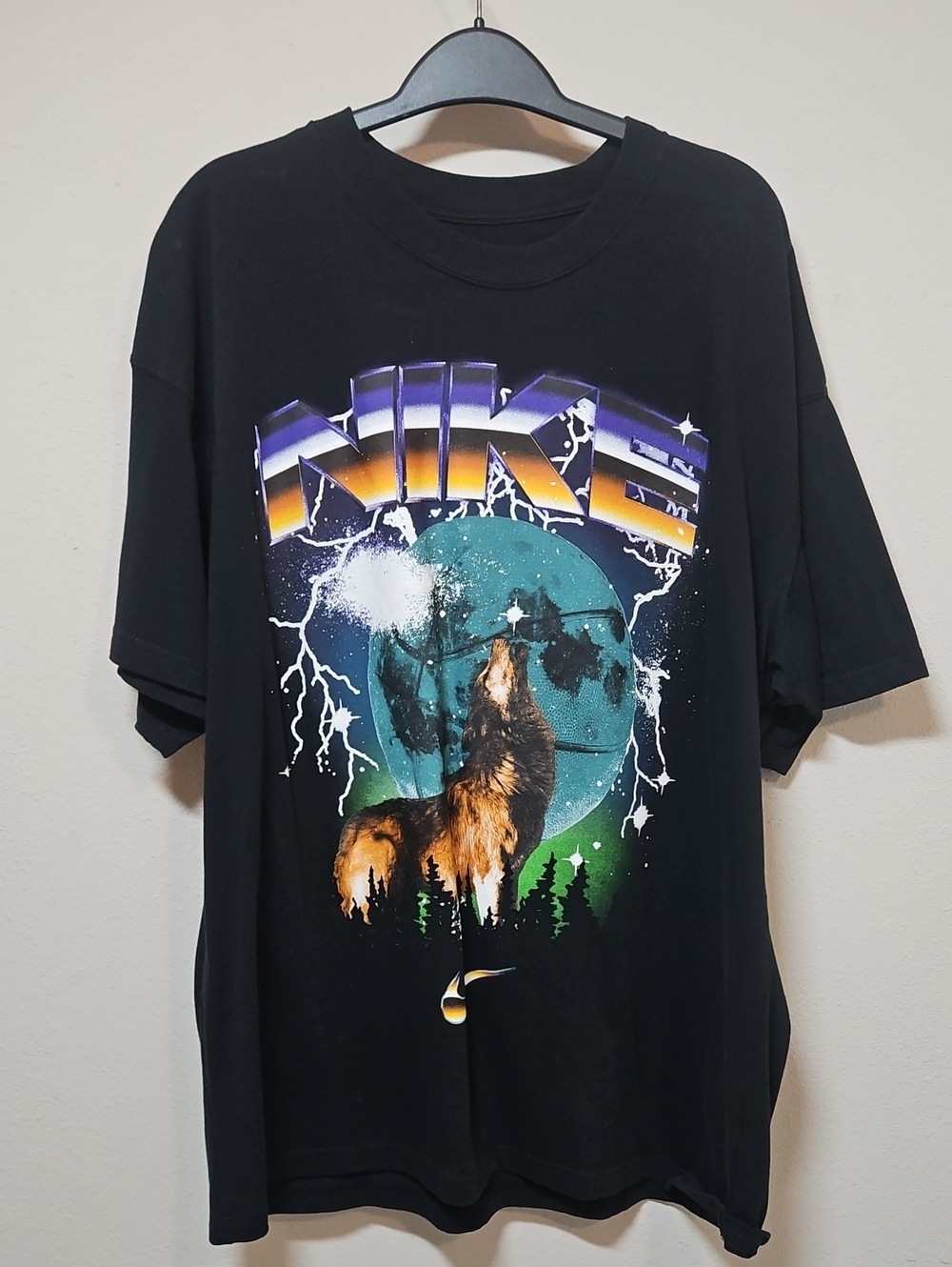 Nike XL Black Wolf Moon Graphic Short Sleeve Tee
